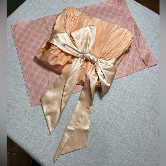 ALICE + OLIVIA silk peach short strapless dress with big bow. New w/tags. size 2 - Picture 12 of 16